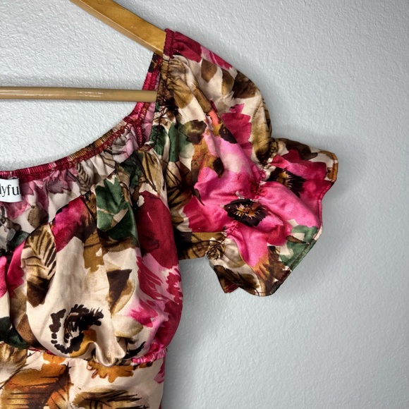 Floral Puff Sleeve Tie-Back Top - Picture 13 of 16